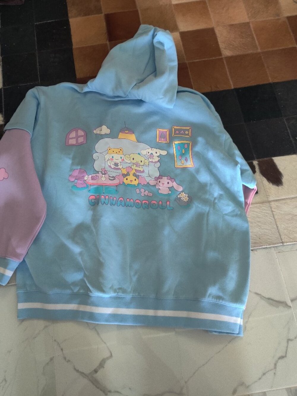 Her Universe Cinnamrolol sweatshirt size 2x New
